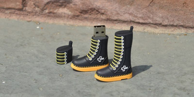 custom 3D flash drive boots